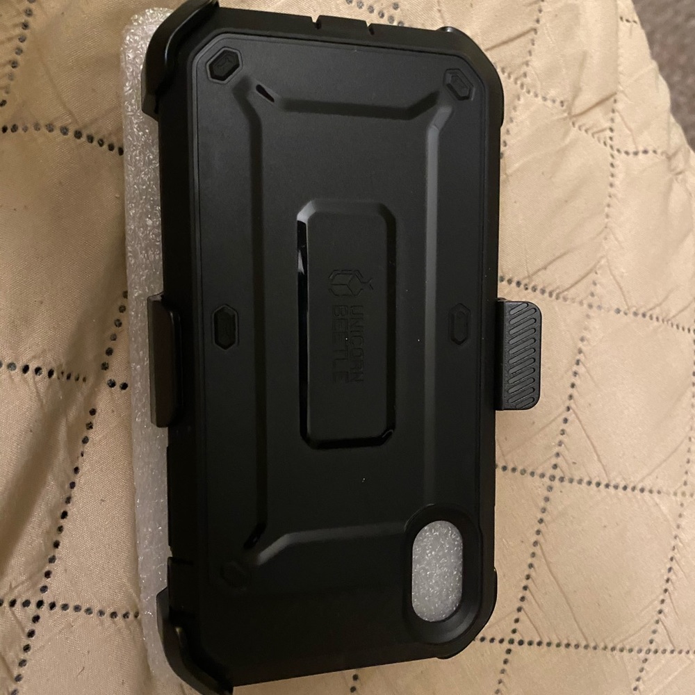 iPhone 10 (X) hardshell case with clip